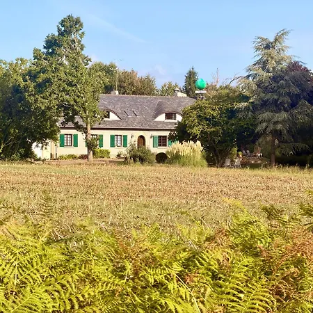 B&bdomaine La Pommeraie , Bed and breakfast Pontorson