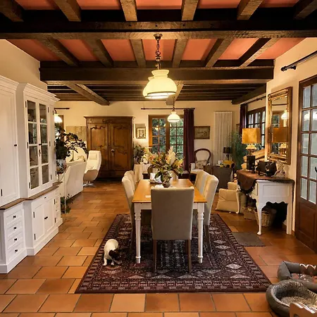Bed and breakfast B&bdomaine La Pommeraie , *